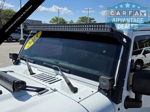 Used 2015 Jeep Wrangler Unlimited Rubicon AWD/4WD image 29