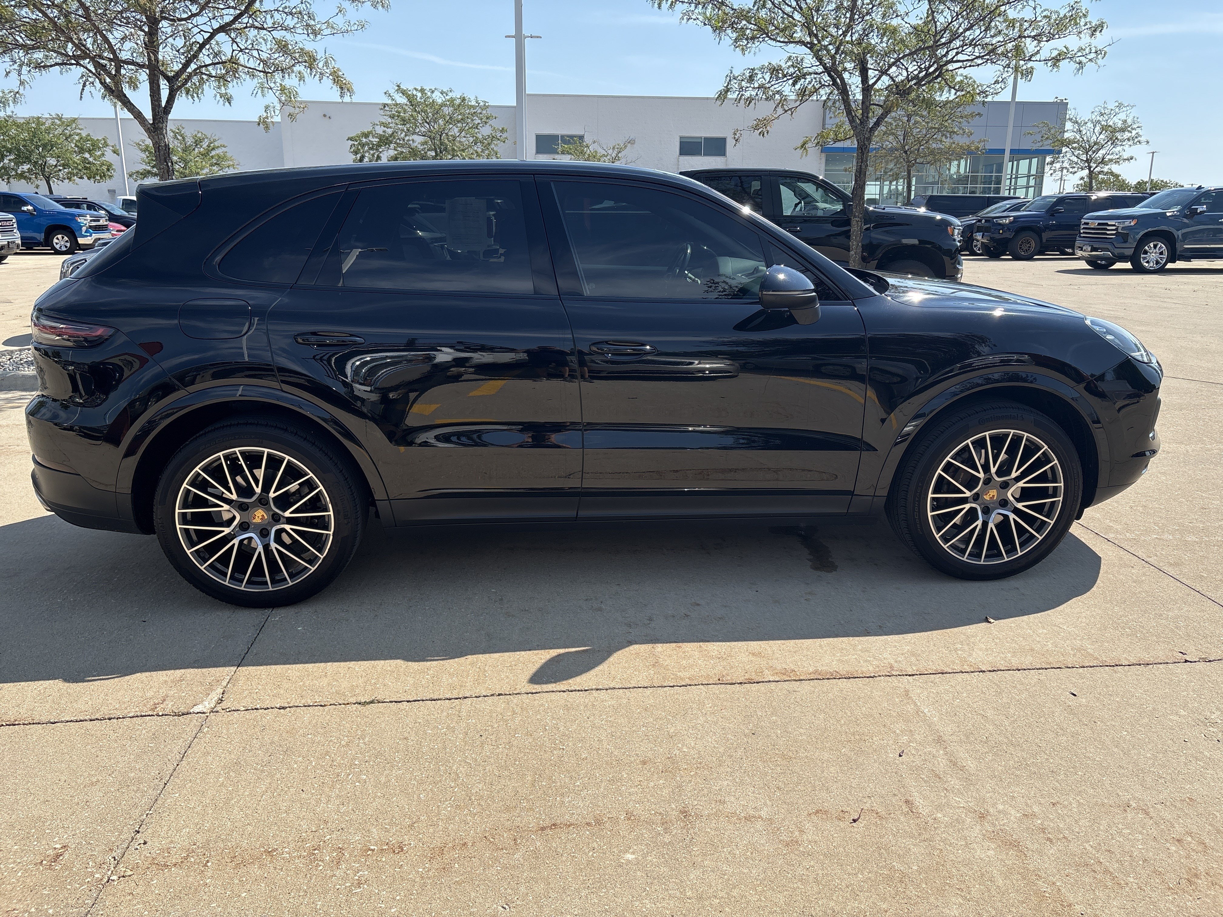 Used 2020 Porsche Cayenne AWD/4WD image 12