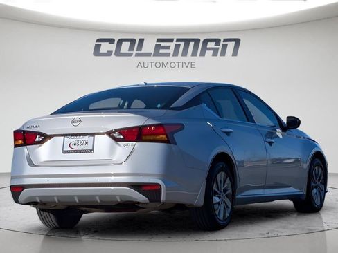 Certified 2025 Nissan Altima 2.5 S FWD image 5