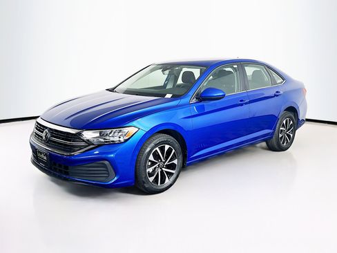 Used 2024 Volkswagen Jetta S image 3