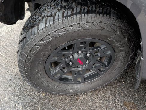Used 2023 Toyota 4Runner TRD Off-Road Premium AWD/4WD image 13
