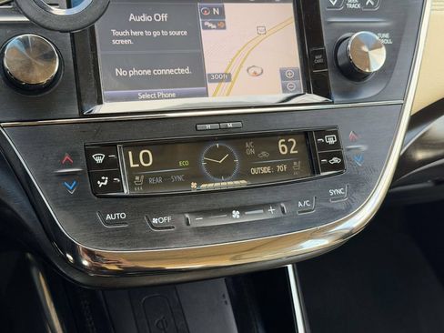 Used 2017 Toyota Avalon Limited w/ Carpet Mat Package FWD image 5