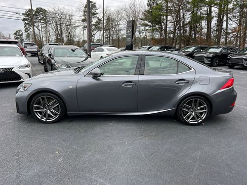 Used 2018 Lexus IS 300 F Sport w/ F Sport Package image 9