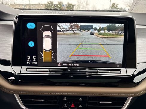 New 2026 Volkswagen Atlas Cross Sport SE image 30