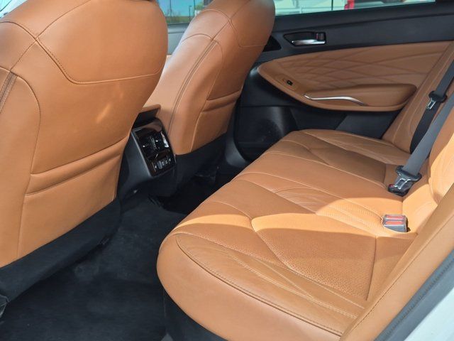 Used 2022 Toyota Avalon Limited w/ Advanced Safety Package FWD image 27