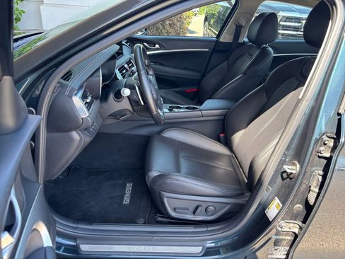 Used 2025 Genesis G70 2.5T AWD/4WD image 29