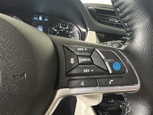 Used 2022 Nissan Rogue Sport SL AWD/4WD image 18