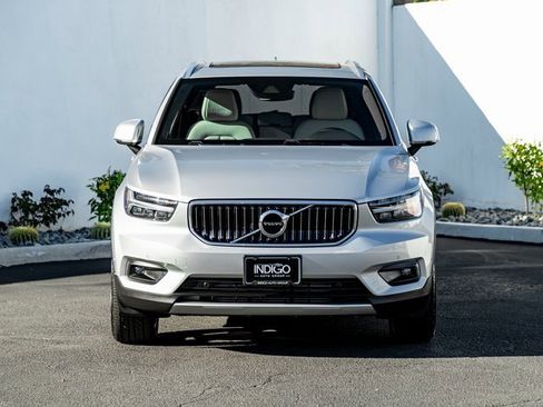 Used 2019 Volvo XC40 T5 Inscription image 3