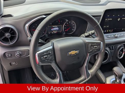 Used 2025 Chevrolet Blazer LT FWD image 23