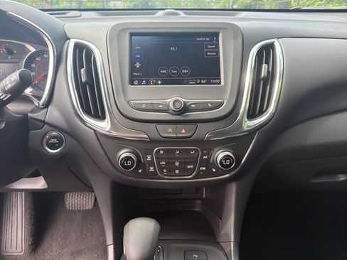 Used 2024 Chevrolet Equinox LT AWD/4WD image 21