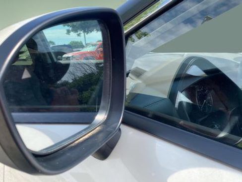 Used 2023 Nissan Rogue SV AWD/4WD image 48