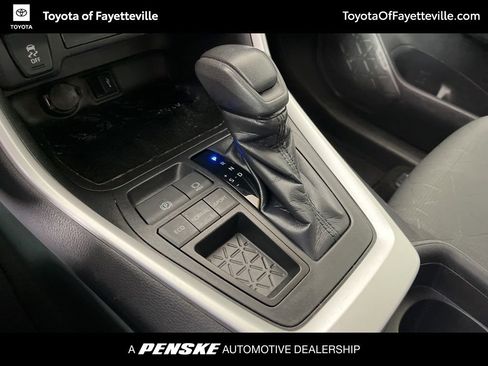 Used 2020 Toyota RAV4 XLE image 33