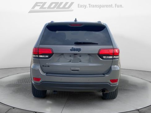 Used 2020 Jeep Grand Cherokee Laredo image 7