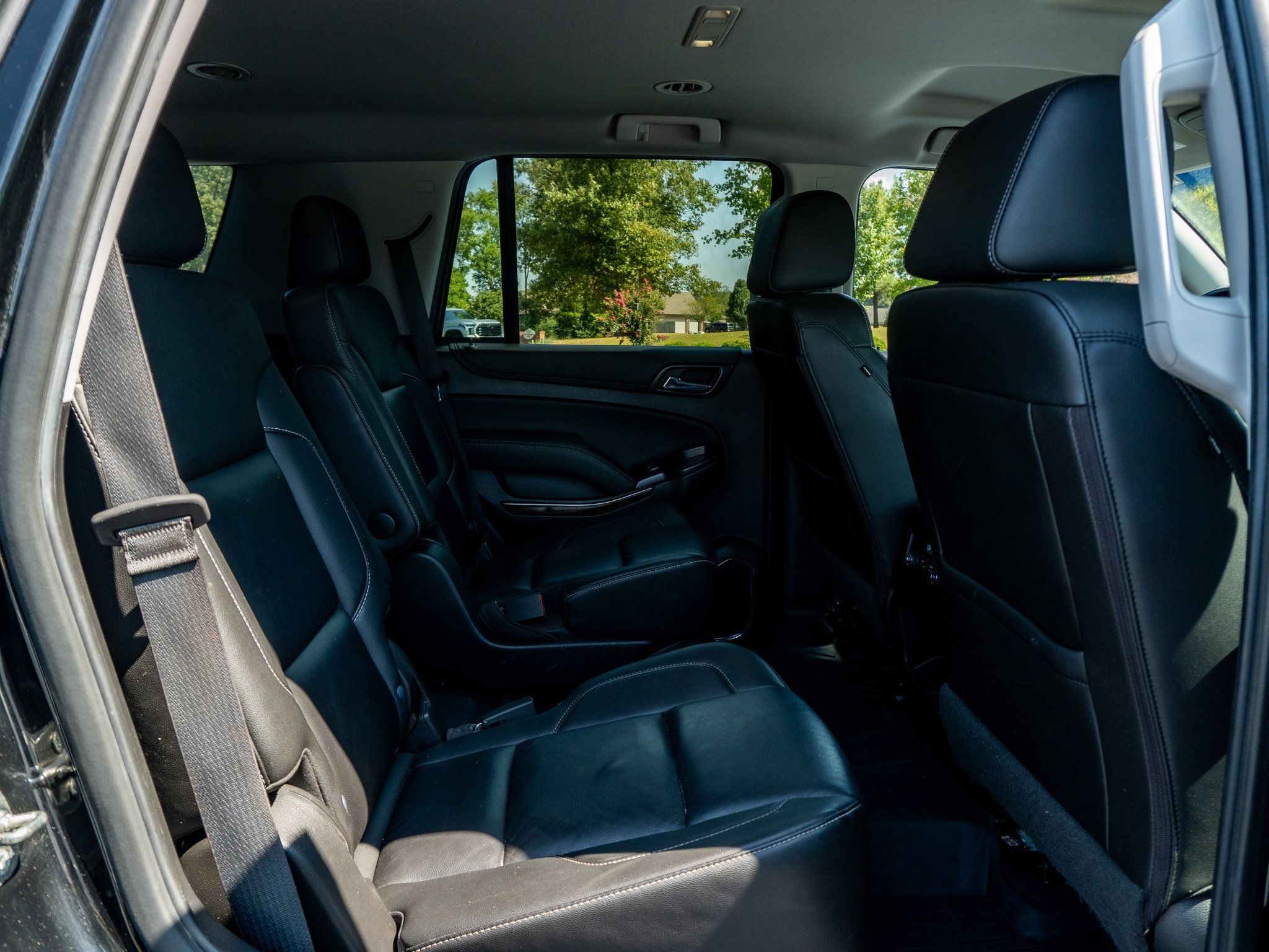 Used 2019 Chevrolet Tahoe LT w/ Z71 Midnight Edition AWD/4WD image 18