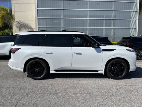 Used 2026 INFINITI QX80 4WD w/ Sport Exterior Package image 7