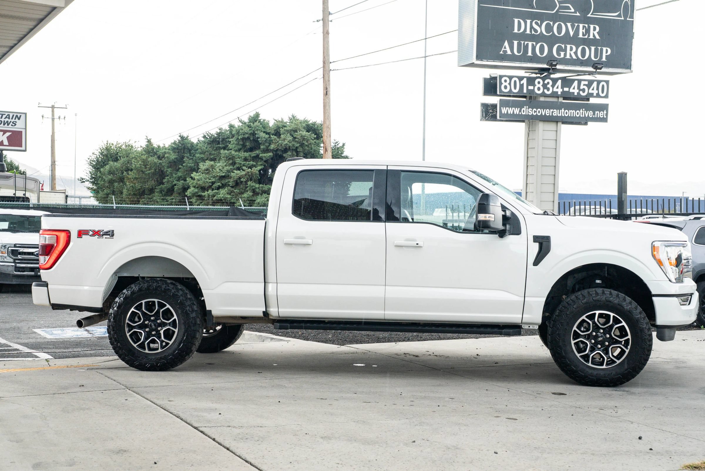 Used 2023 Ford F150 Lariat w/ Max Trailer Tow Package AWD/4WD image 11