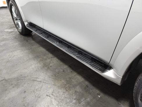 Used 2023 INFINITI QX80 Luxe w/ Cargo Package image 14