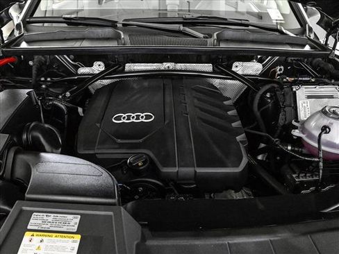 Certified 2023 Audi Q5 2.0T Premium w/ Convenience Package AWD/4WD image 24