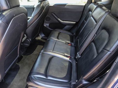 Used 2021 Tesla Model Y Long Range AWD/4WD image 22
