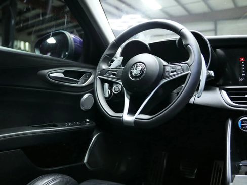 Used 2017 Alfa Romeo Giulia Ti w/ TI 19" Sport Package image 32