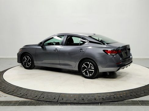 Used 2024 Nissan Sentra SV image 5
