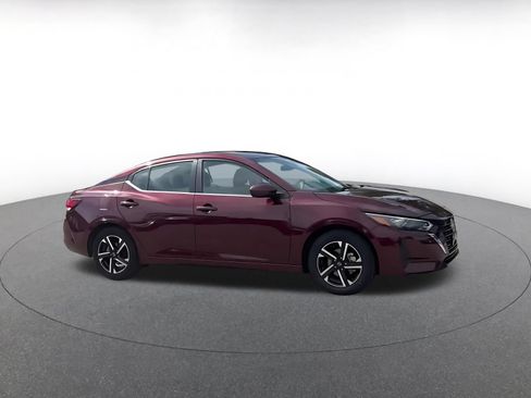 Used 2025 Nissan Sentra SV FWD image 2