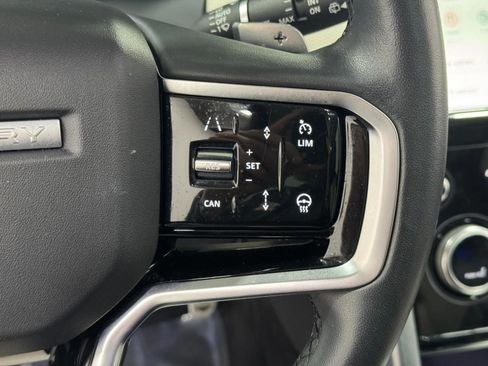 Used 2023 Land Rover Discovery Sport SE R-Dynamic image 31