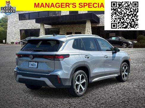 Used 2025 Volkswagen Tiguan SE w/ Panoramic Sunroof Package AWD/4WD image 5
