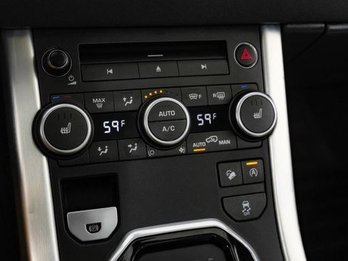 Used 2017 Land Rover Range Rover Evoque SE Premium image 24