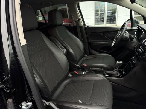 Used 2022 Buick Encore Preferred w/ Safety Package image 28