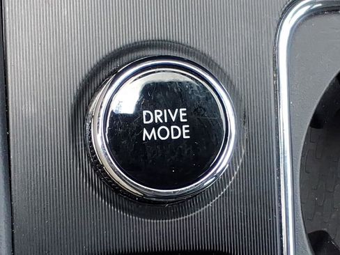 Used 2025 Lincoln Corsair Reserve AWD/4WD image 19