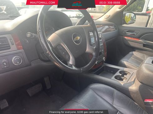 Used 2013 Chevrolet Suburban LT AWD/4WD image 8