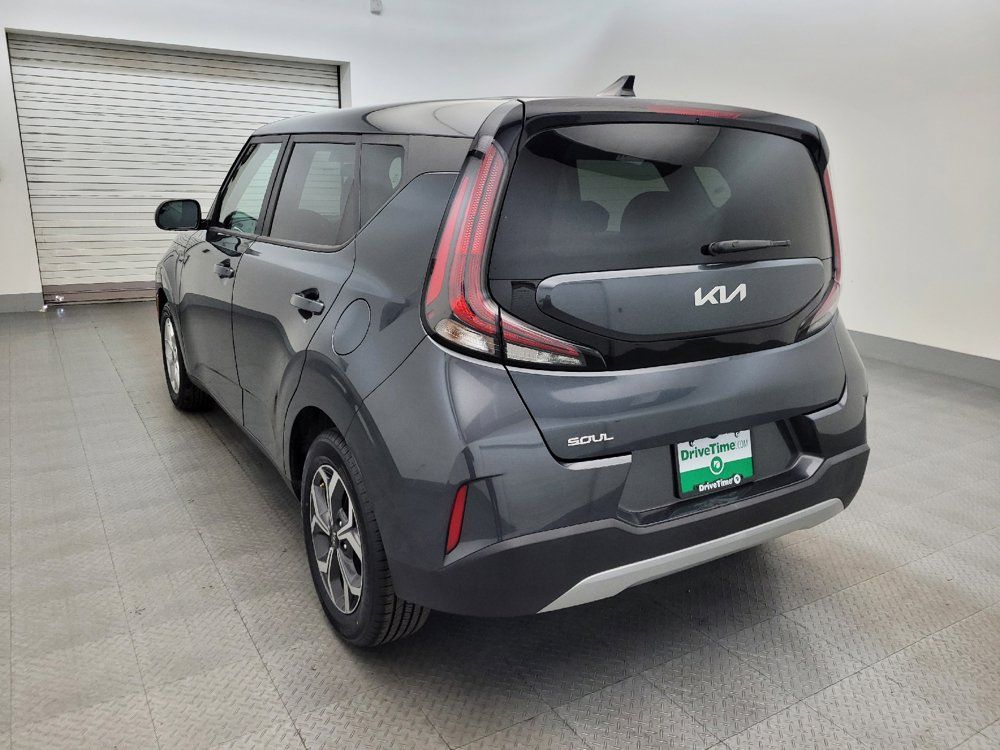 Used 2023 Kia Soul LX w/ Option Group 015 FWD image 5