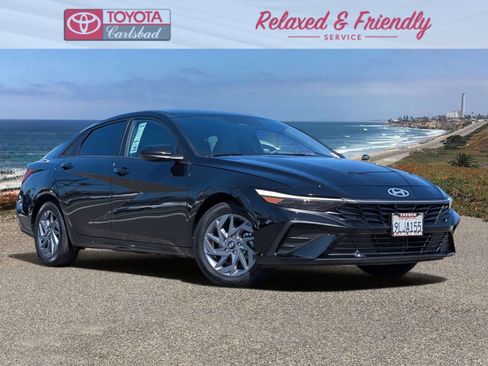 Used 2024 Hyundai Elantra SEL FWD image 1