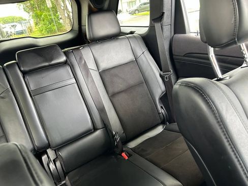 Used 2019 Jeep Grand Cherokee Laredo w/ Laredo X Package RWD image 15