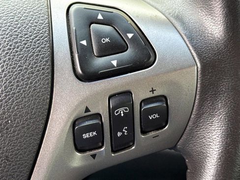 Used 2015 Ford Taurus SEL AWD/4WD image 19