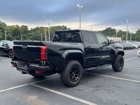 Used 2025 Toyota Tacoma TRD Pro AWD/4WD image 8