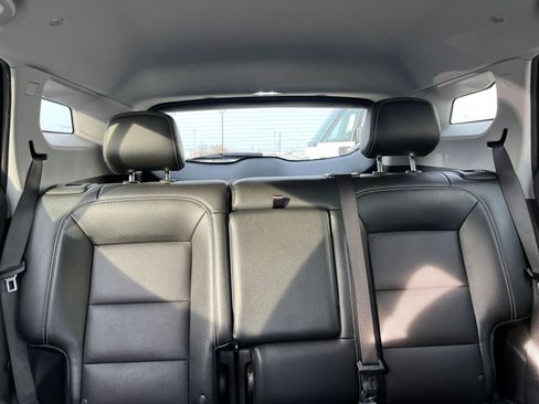 Used 2024 GMC Terrain SLT image 40