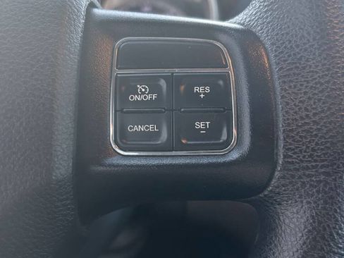 Used 2018 Dodge Journey SE image 17