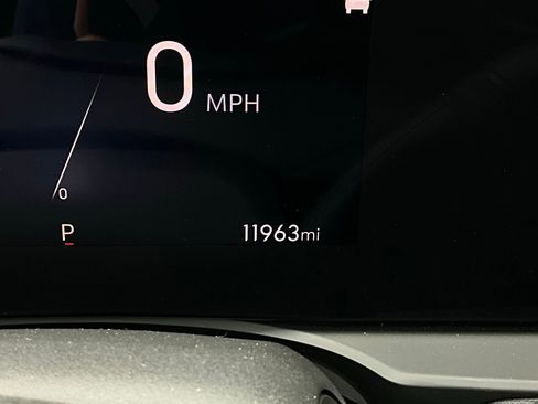 Used 2025 Buick Envista Sport Touring image 38