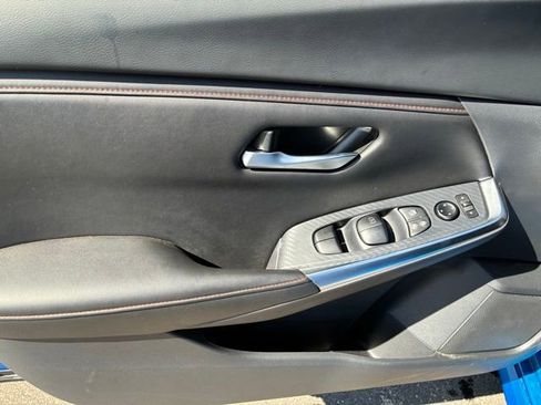 Certified 2024 Nissan Sentra SR FWD image 12