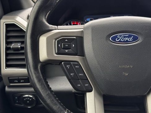 Used 2022 Ford F350 Lariat w/ Chrome Package image 25