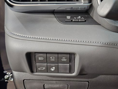 New 2026 Toyota Highlander Limited AWD/4WD image 14