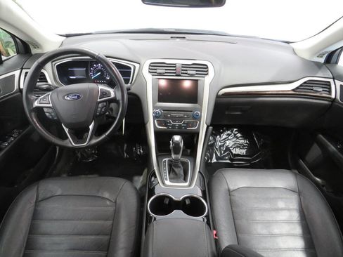 Used 2016 Ford Fusion SE w/ Equipment Group 202A FWD image 14