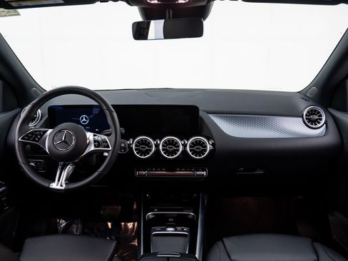 Certified 2025 Mercedes-Benz GLA 250 4MATIC w/ Exclusive Package image 12