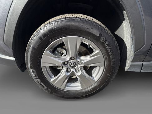 Used 2024 Toyota RAV4 XLE image 9