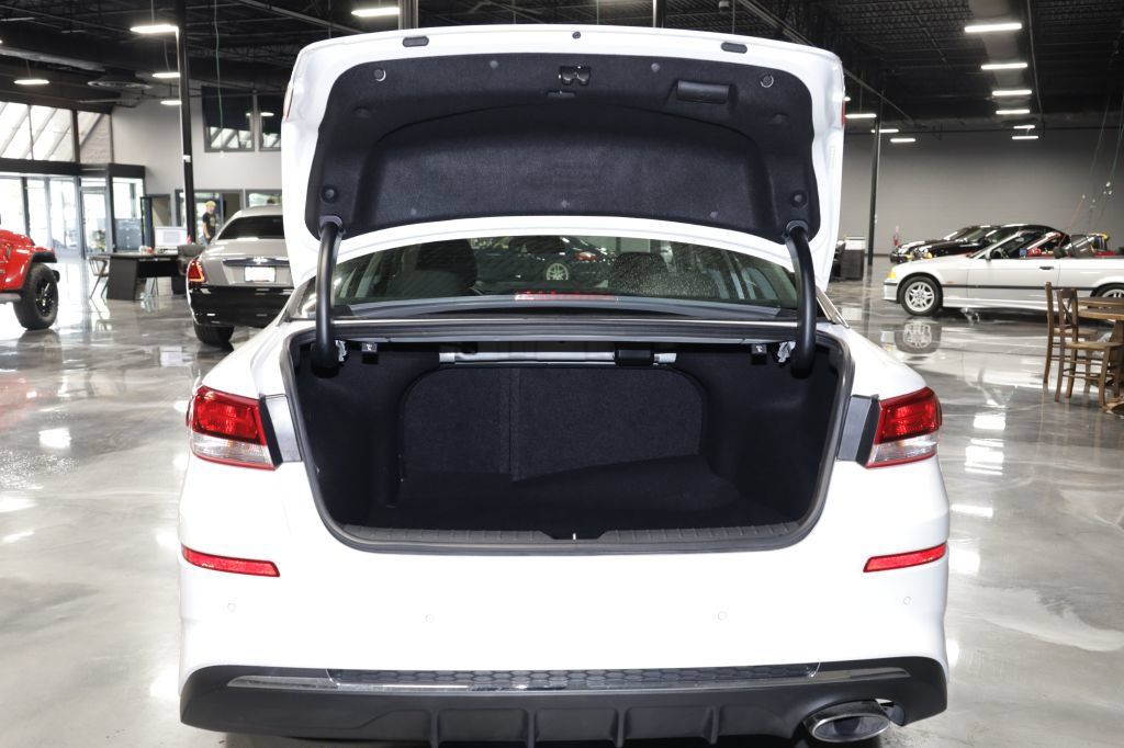 Used 2020 Kia Optima LX FWD image 28