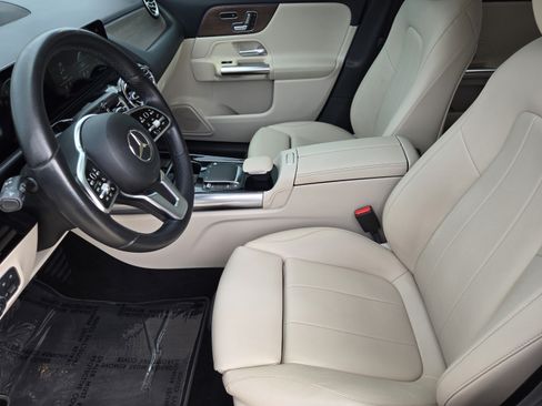 Used 2021 Mercedes-Benz GLA 250 4MATIC image 9