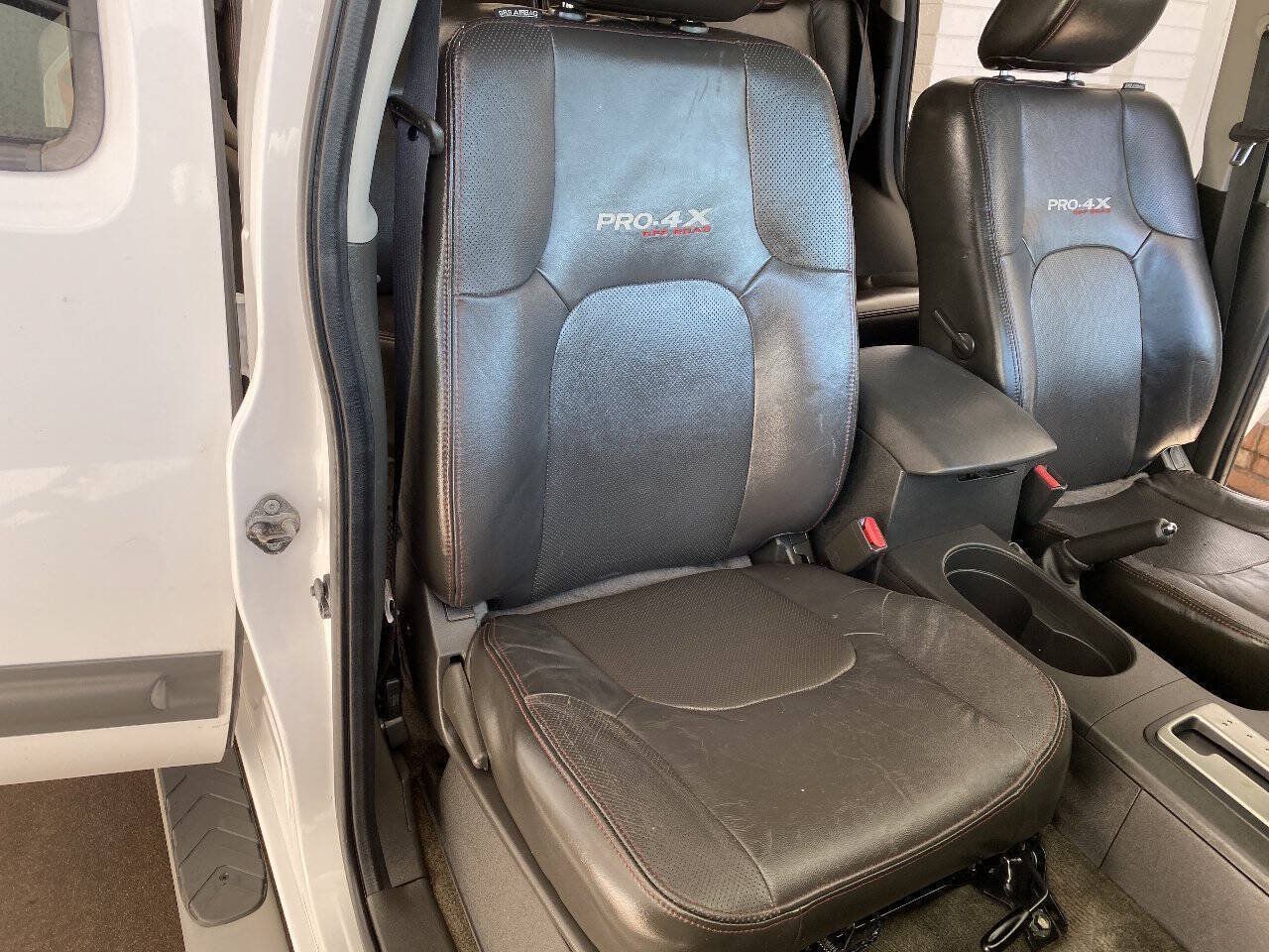 Used 2012 Nissan Xterra PRO-4X w/ Pro-4x Leather Pkg AWD/4WD image 34