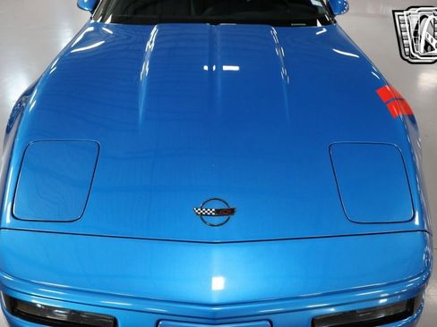 Used 1992 Chevrolet Corvette Coupe image 20